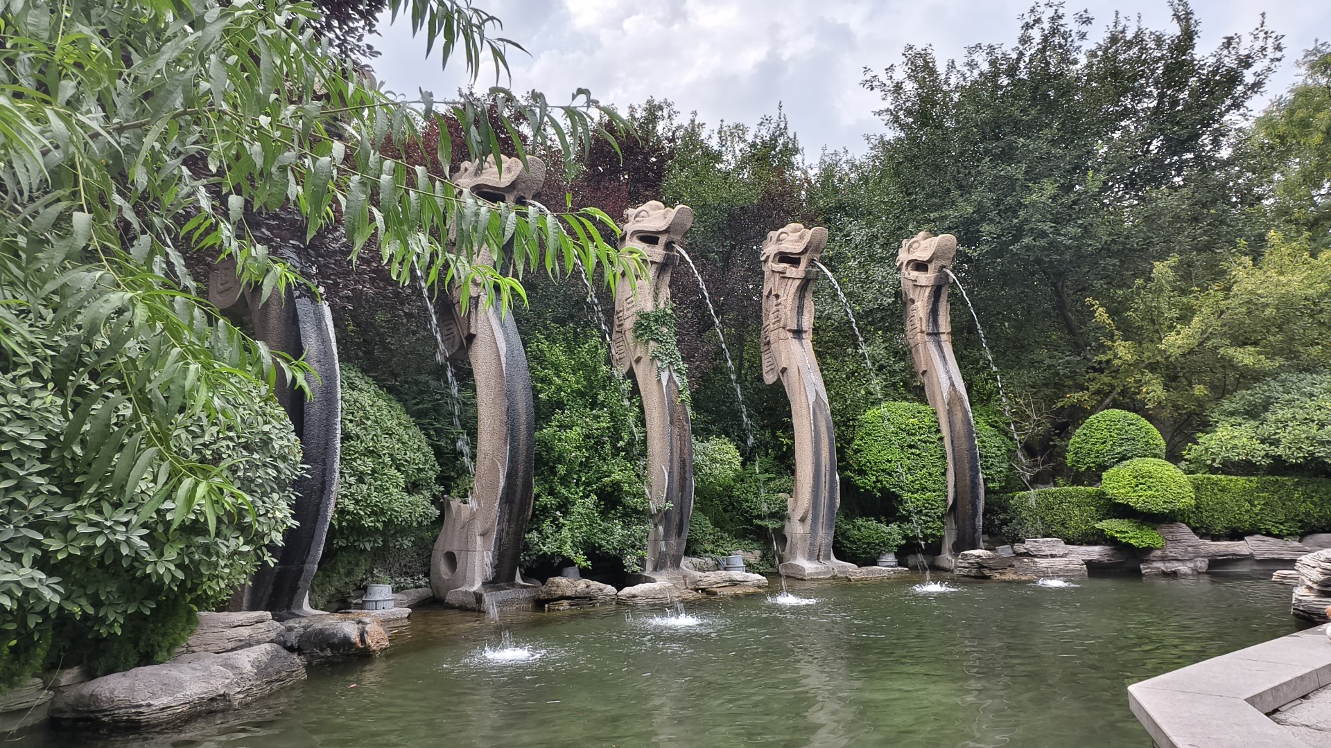 五龙潭2.jpg